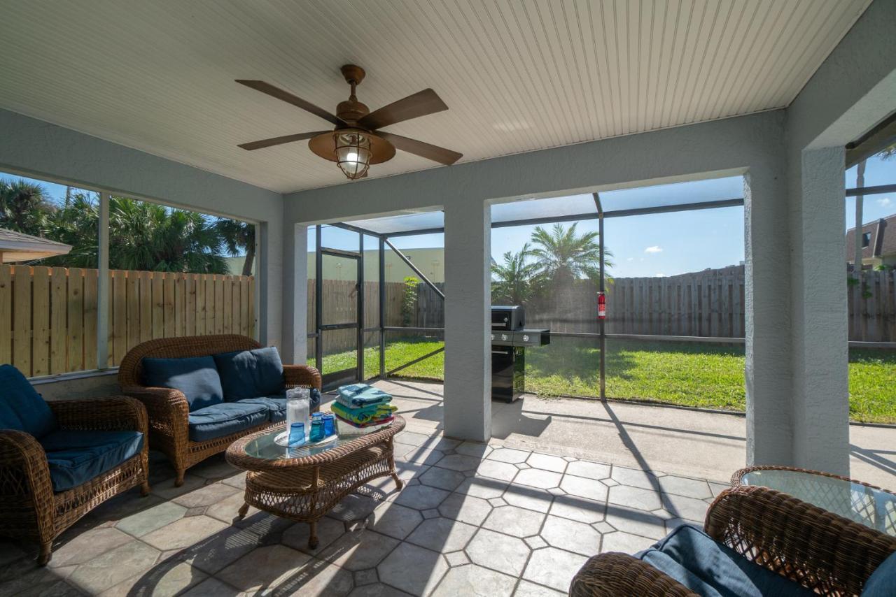 Oceanview Haven - 2Br Beach Townhome With Patio, Shared Heated Pool Steps From Paradise Beach Park! Μελβούρνη Εξωτερικό φωτογραφία